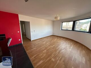  Appartement à louer 3 pièces 60 m²