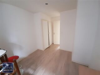  Appartement à louer 3 pièces 57 m²