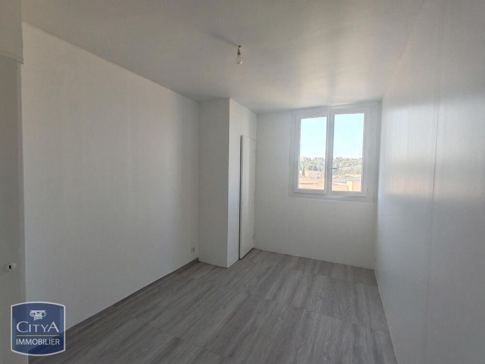 location Appartement - 3 pièce(s) - 66 m² Nîmes (30000)