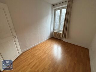 Appartement à louer 4 pièces 92 m²