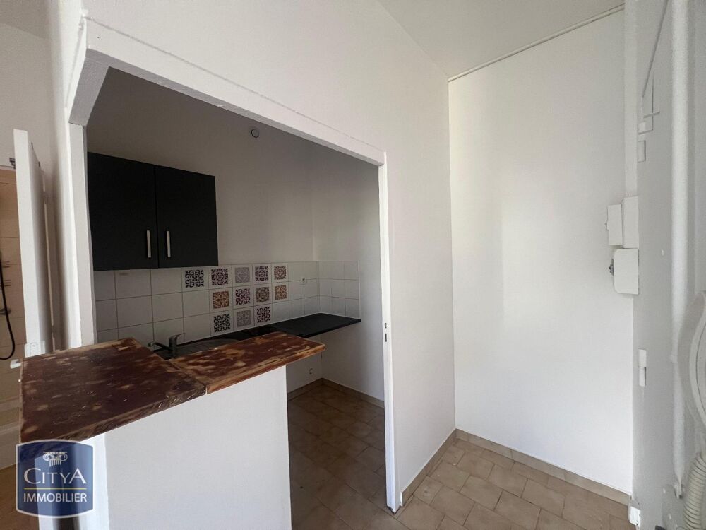 location Appartement - 2 pièce(s) - 50 m² Marseille 5