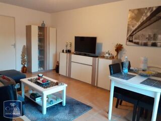 location Appartement - 3 pièce(s) - 54 m² Saint-Gilles (30800)
