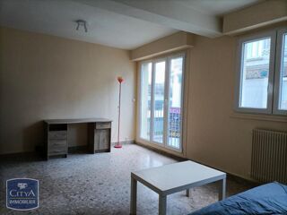  Appartement à louer 1 pièce 32 m²