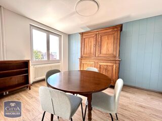 Appartement à louer 4 pièces 81 m²