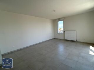  Appartement à louer 3 pièces 66 m²