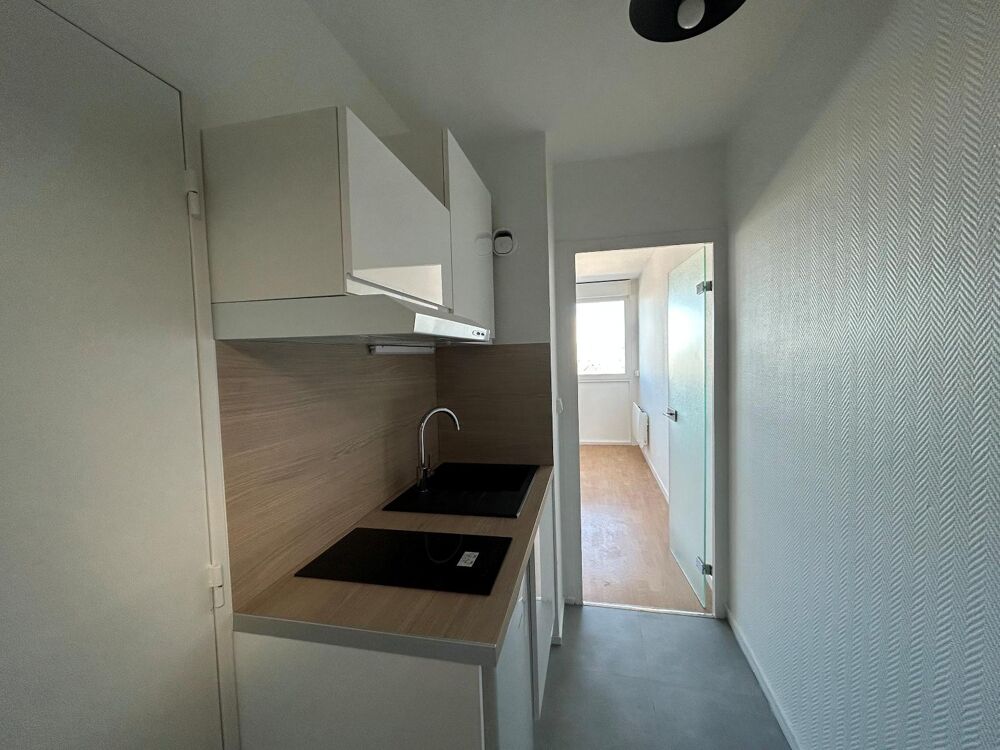 Trousseau - À LOUER : Appartement T1 situé à Chambray-le....