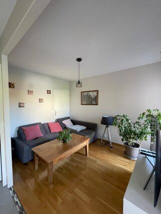  Appartement à louer 3 pièces 84 m²