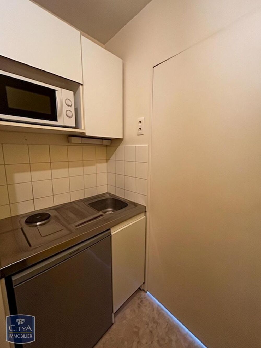 location Appartement - 1 pièce(s) - 18 m² Tours (37000)