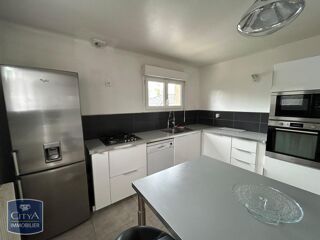  Appartement à louer 5 pièces 10 m²