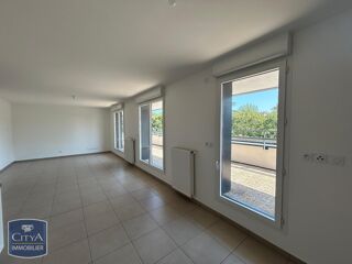  Appartement à louer 3 pièces 76 m²