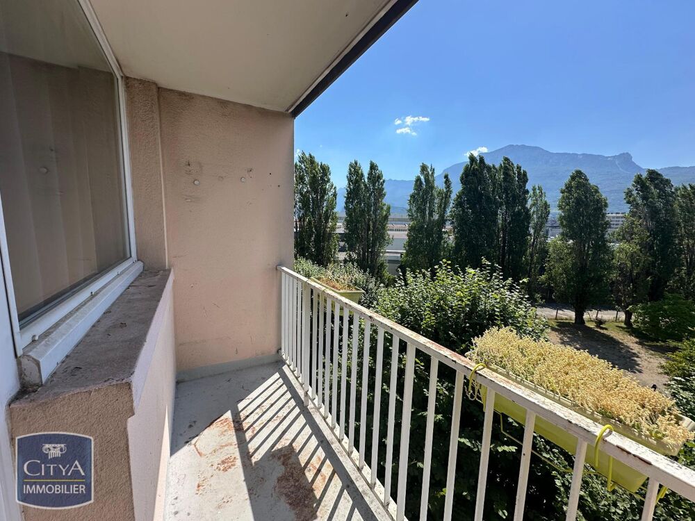 À LOUER : Appartement de type 4P+C meublé de 73 m² - Gre....