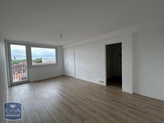  Appartement à louer 4 pièces 74 m²