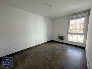  Appartement à louer 3 pièces 64 m²