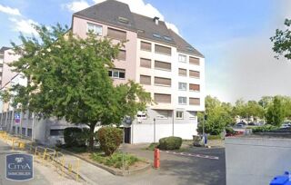  Parking / Garage à louer 