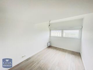  Appartement à louer 2 pièces 32 m²