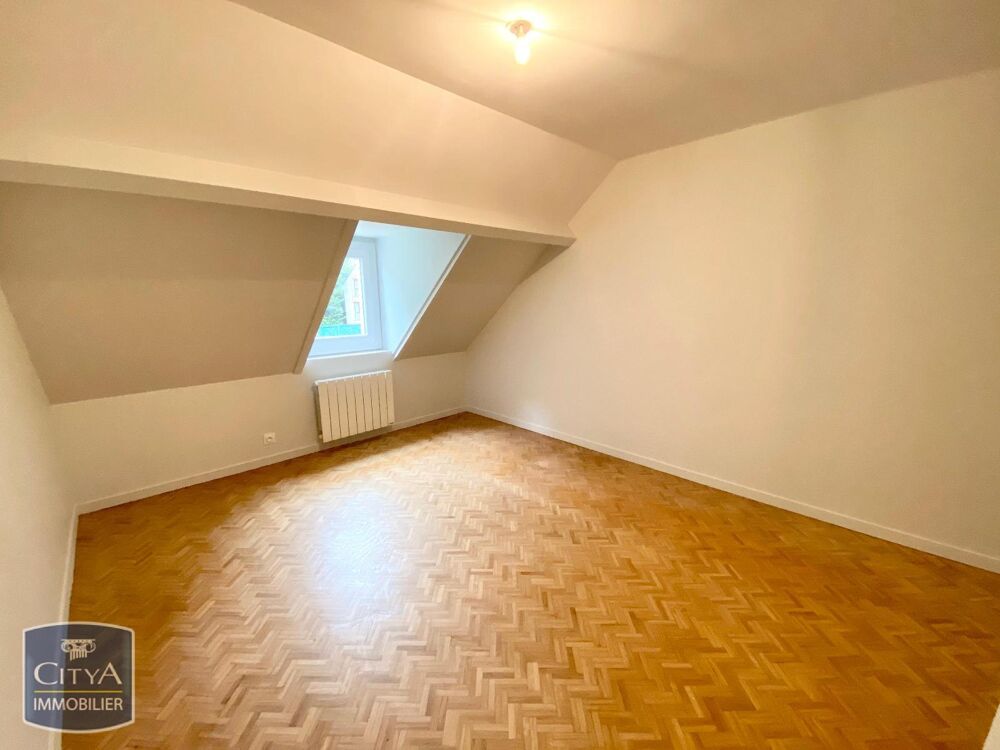 location Maison - 6 pièce(s) - 178 m² Beauvais (60000)