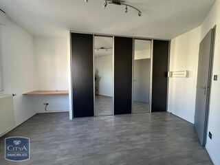 Appartement à louer 3 pièces 63 m²