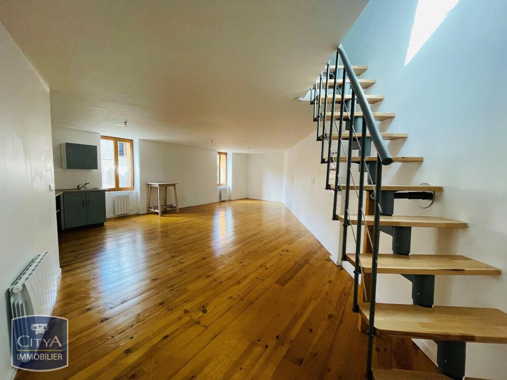 location Appartement - 3 pièce(s) - 82 m² Saint-Marcellin-en-Forez (42680)
