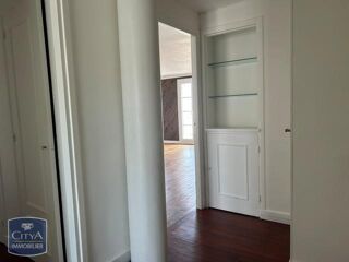  Appartement à louer 3 pièces 86 m²
