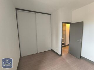  Appartement à louer 3 pièces 74 m²