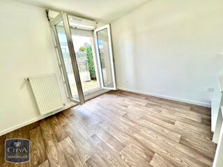  Appartement à louer 3 pièces 64 m²