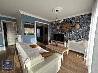  Appartement à louer 4 pièces 84 m²
