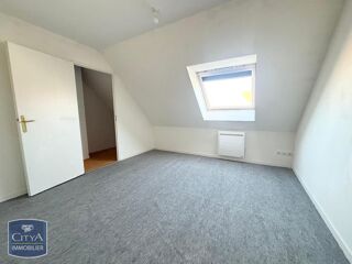  Appartement à louer 4 pièces 75 m²