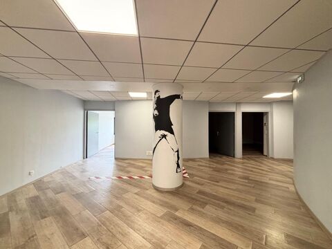 &Agrave; LOUER : Local professionnel situ&eacute; &agrave; Montb&eacute;liard, da... 1750 25200 Montbeliard