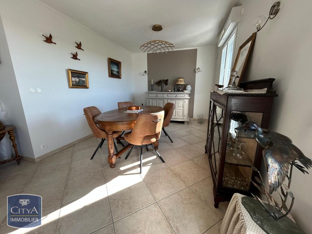 À LOUER : Découvrez ce charmant appartement récent de ty....