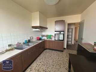 Appartement à louer 3 pièces 77 m²