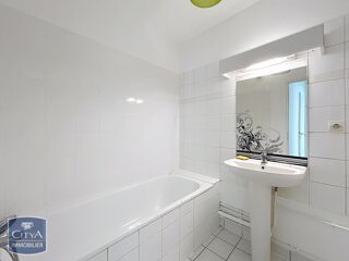  Appartement à louer 2 pièces 55 m²