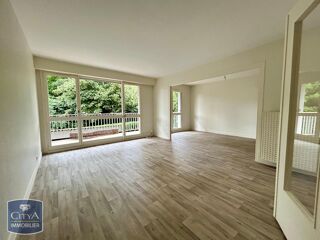  Appartement à louer 5 pièces 104 m²