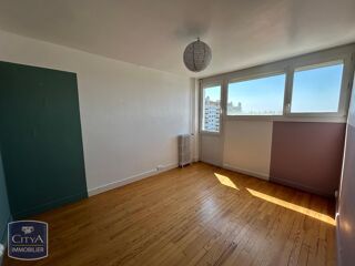  Appartement à louer 4 pièces 73 m²