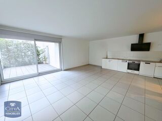 Appartement à louer 3 pièces 73 m²