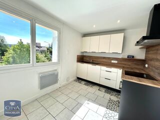  Appartement à louer 3 pièces 65 m²