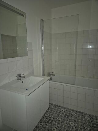  Appartement à louer 3 pièces 52 m²
