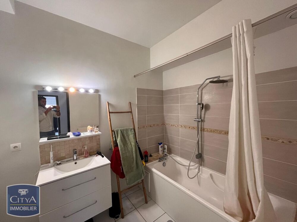location Appartement - 3 pièce(s) - 81 m² Layrac (47390)