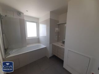  Appartement à louer 2 pièces 55 m²