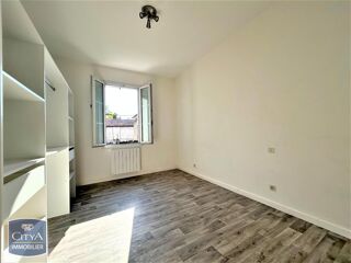  Appartement à louer 3 pièces 82 m²