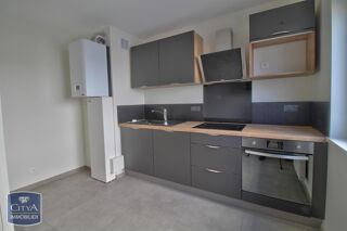  Appartement à louer 5 pièces 97 m²