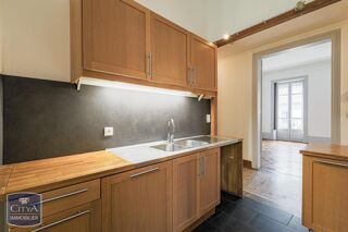  Appartement à louer 4 pièces 101 m²