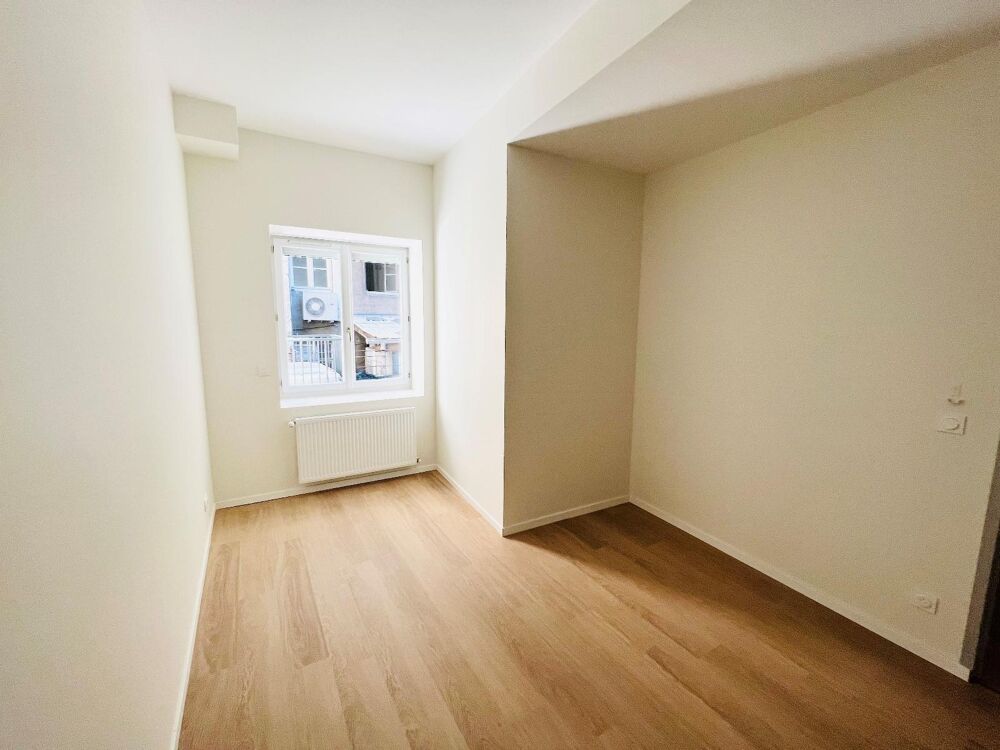 Charollois immobilier vous propose à la location un appa....
