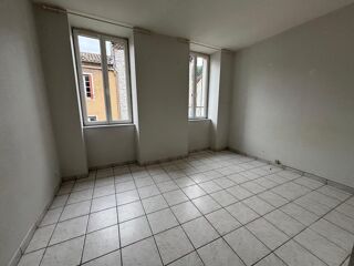  Appartement à louer 4 pièces 77 m²
