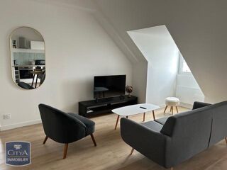  Appartement à louer 4 pièces 77 m²