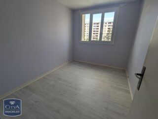  Appartement à louer 4 pièces 65 m²