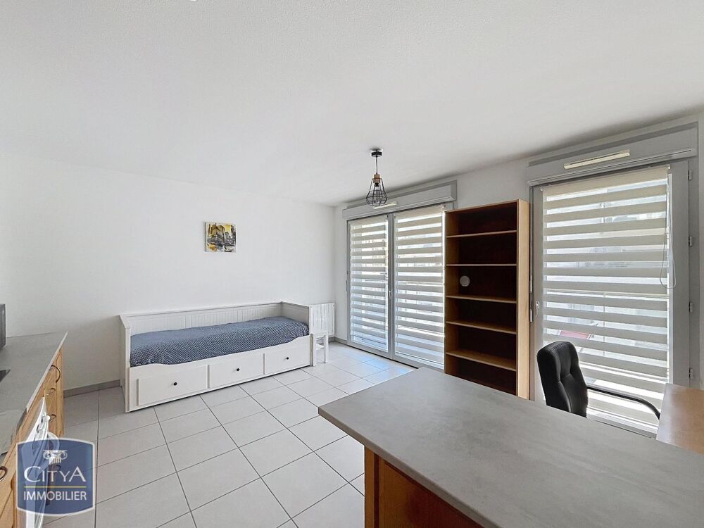 EXCLUSIVITÉ- STUDIO MEUBLÉ AVEC BALCON - 69120 VAULX EN ....