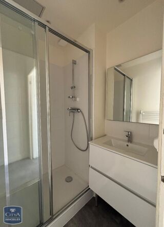  Appartement à louer 2 pièces 57 m²