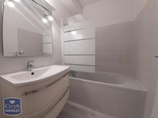  Appartement à louer 2 pièces 33 m²