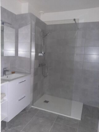  Appartement à louer 3 pièces 78 m²