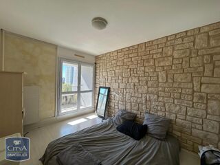  Appartement à louer 4 pièces 87 m²